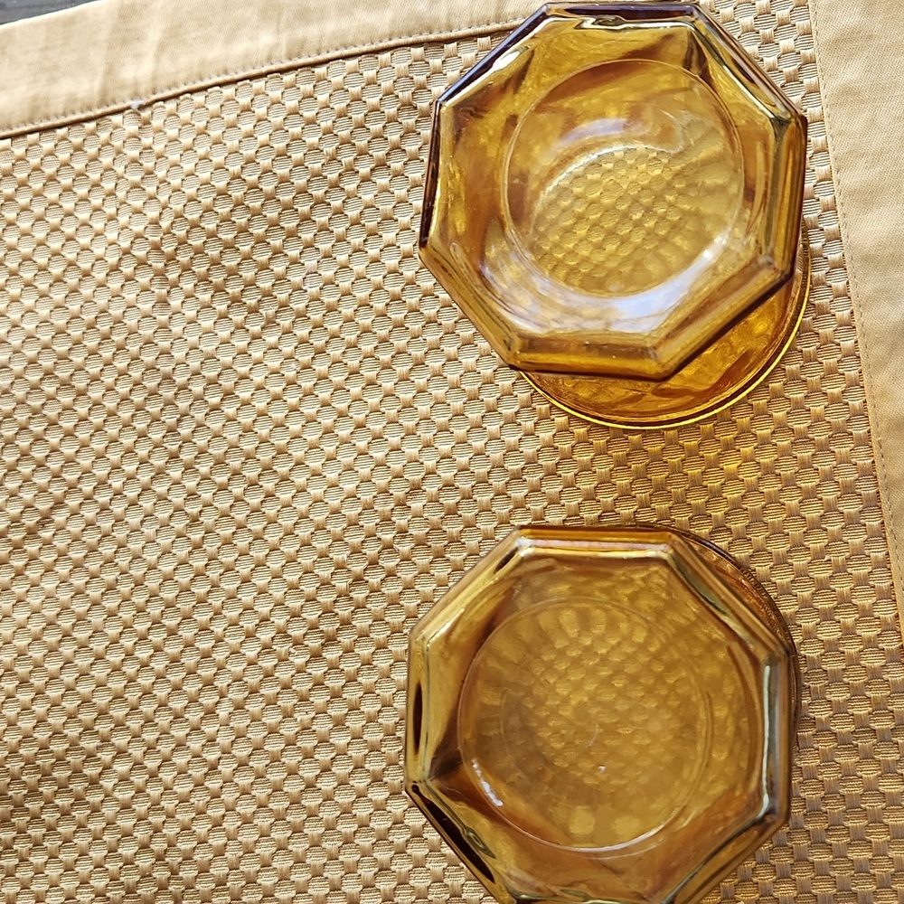 Vintage MCM Amber Glass Whiskey Tumblers - Picture 4 of 7